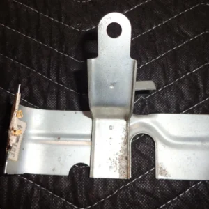 NOS GM Corvette 1957-1979 C1 - C3 (Left Front/Right Rear) Shield NOS GM 3917664